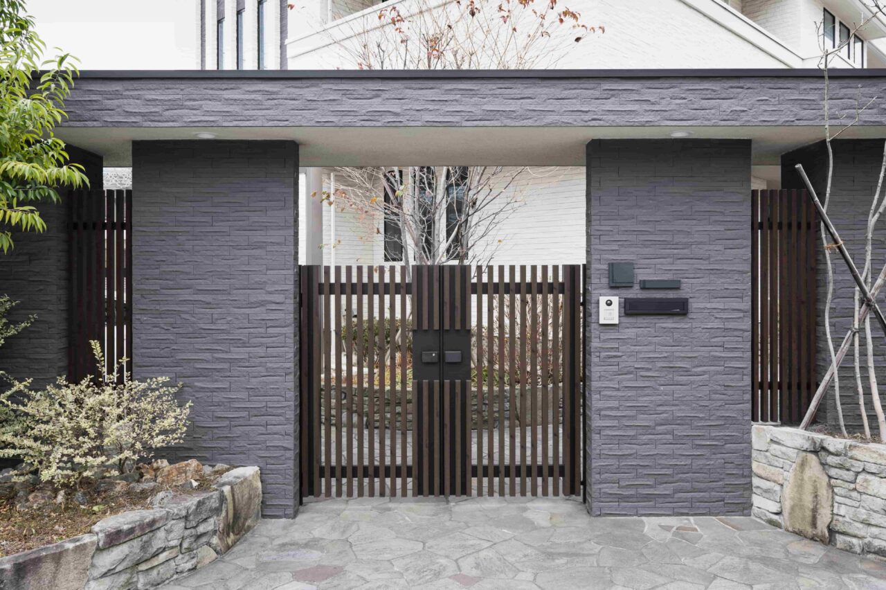 Aluminum-Residential-Fencing-1280x852.jpg