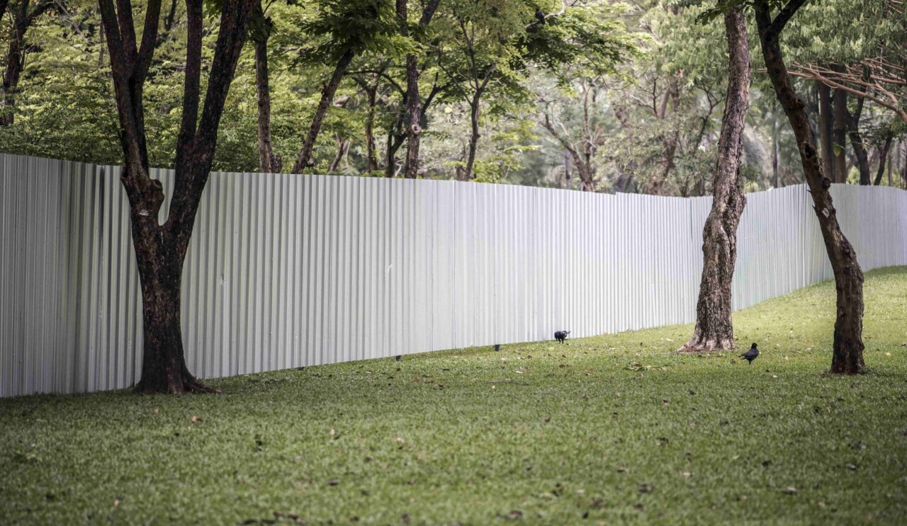 big-fence-urban-park-min-1280x743.jpg