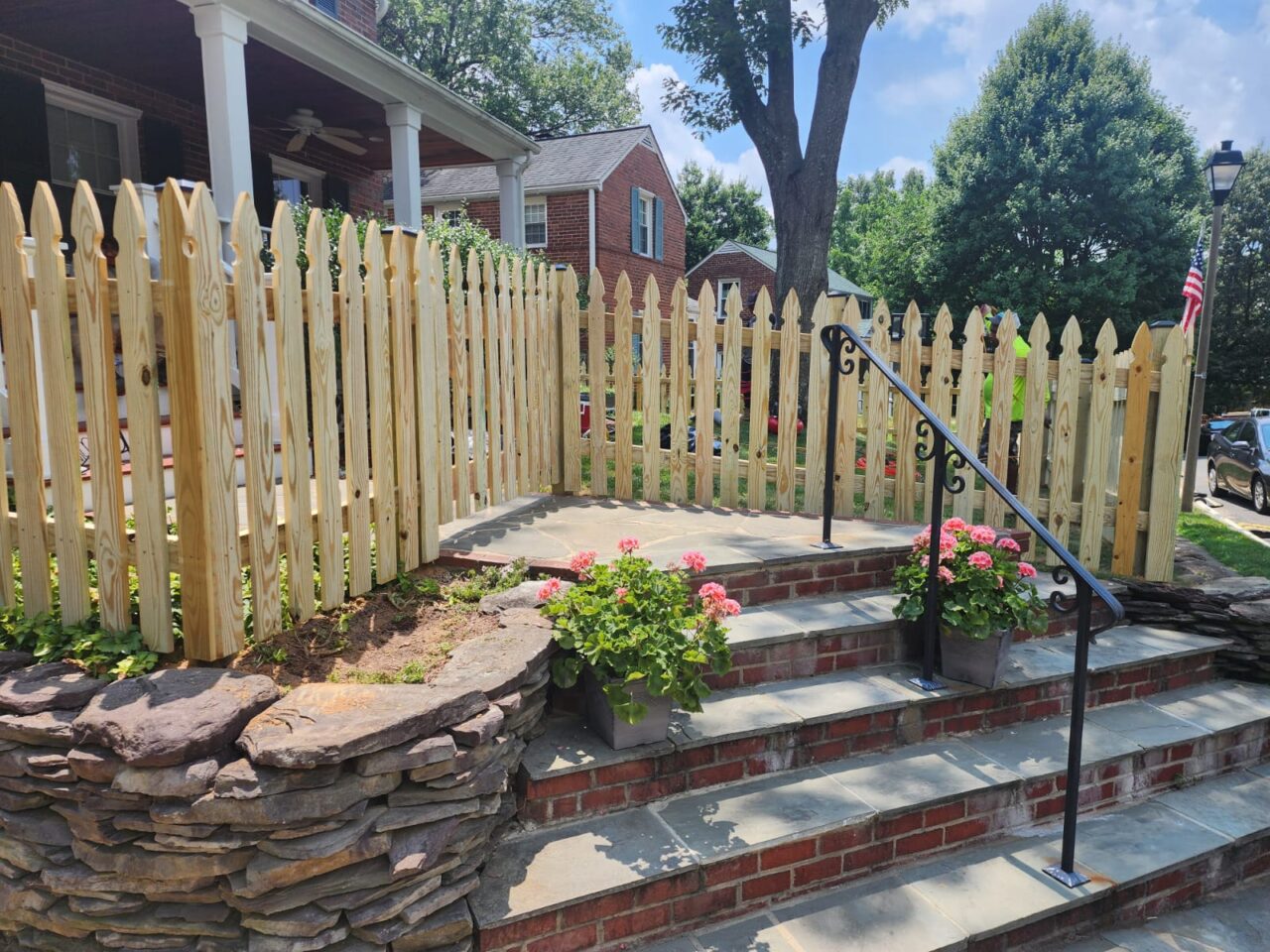 Wood-Fence-Gate-1280x960.jpg